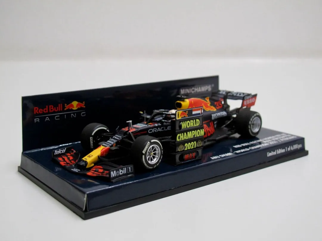 Red Bull Racing Honda RB16B #33 Minichamps - 1:43 - Blauw