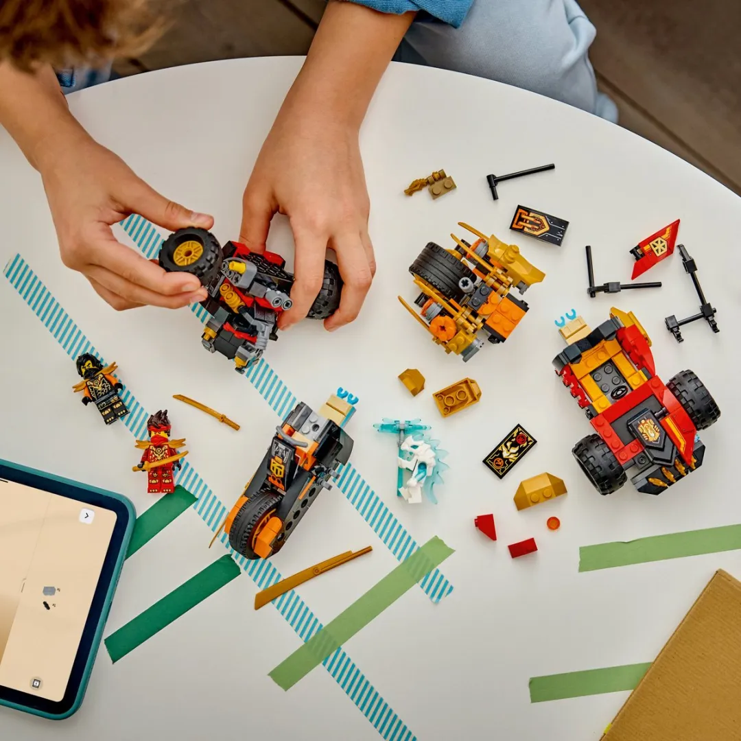 LEGO Ninjago Kai en Cole's Combivoertuigen 71864 - 394 Stukken