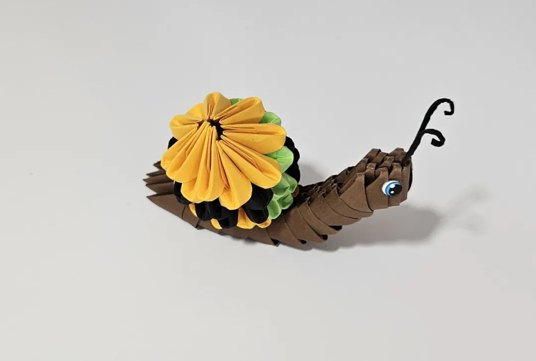 Alexander Toys 3D Origami Slak - Kant-en-klaar model