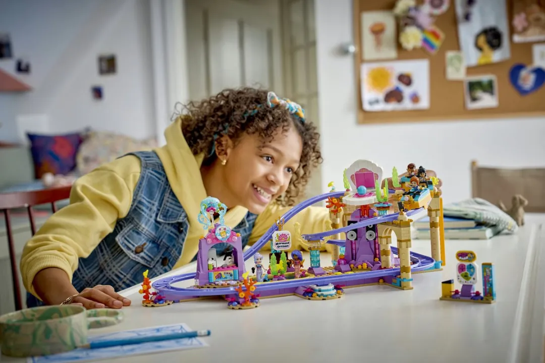 LEGO Friends Zeemeerminnenachtbaan 42703 - 864 Stukken