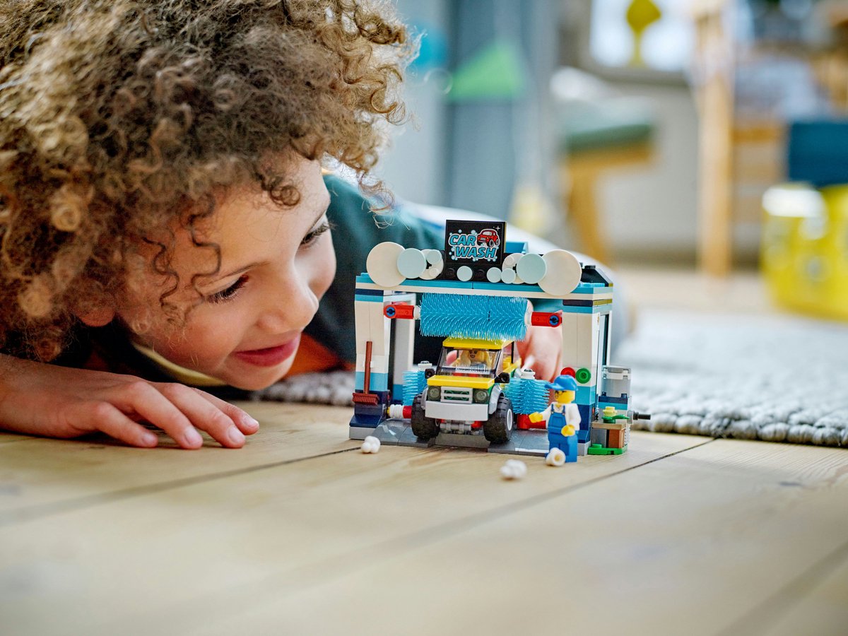 LEGO City Autowasserette Set met Speelgoed Auto - 60362