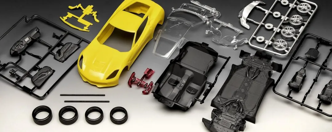 Revell Corvette Stingray 1:25 Modelbouwset 38-delig - Geel