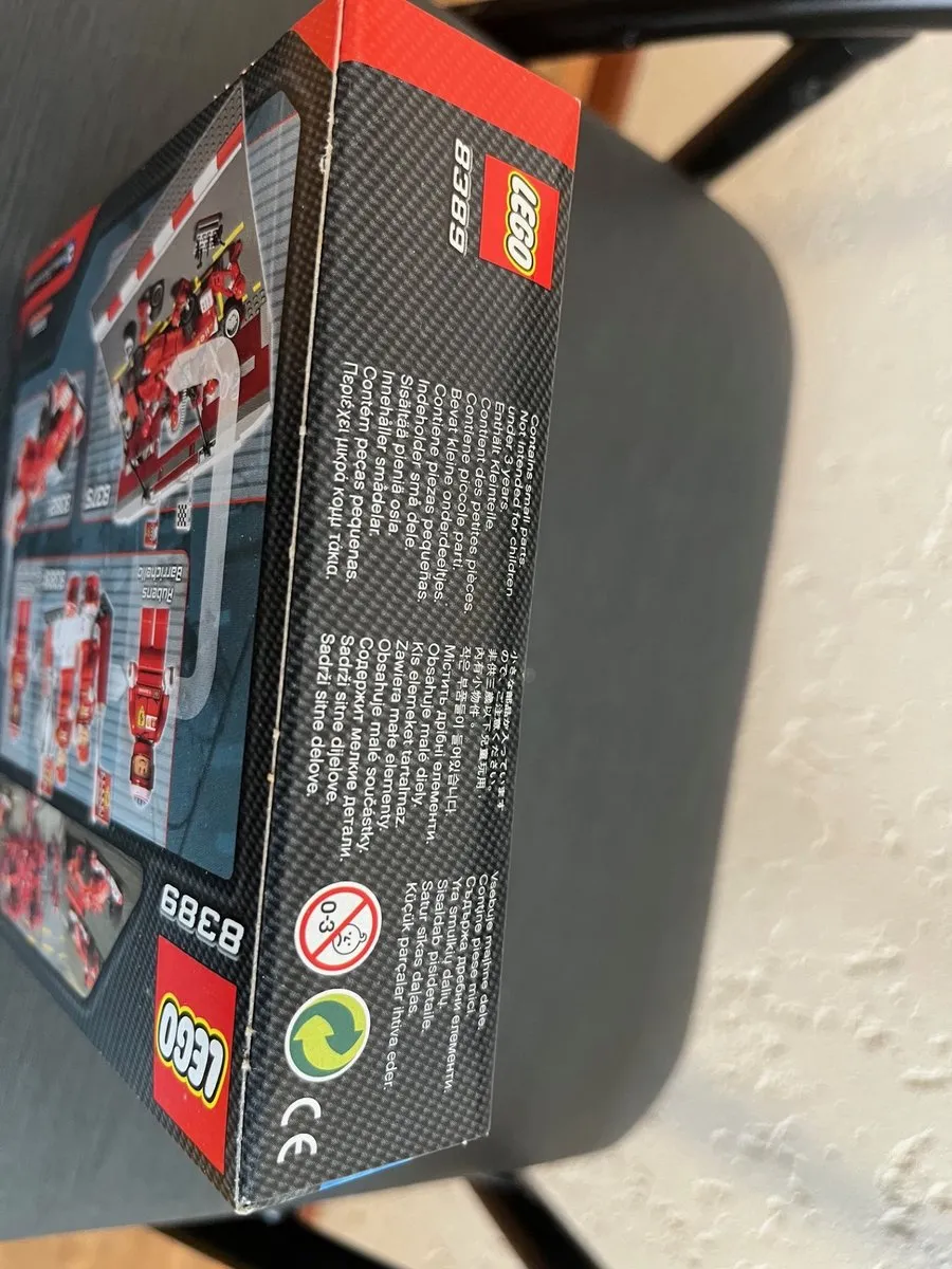 LEGO Racers M. Schumacher & R Barrichello Ferrari 8389 - 2 Minifiguren