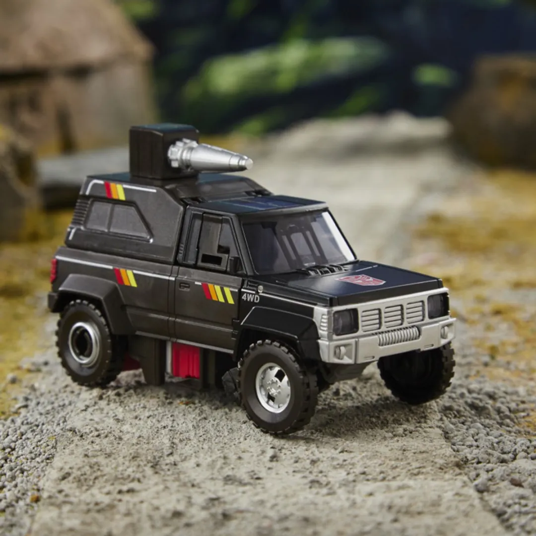 Hasbro Transformers Earthrise Deluxe Class Trailbreaker - E82075L00 - Multi