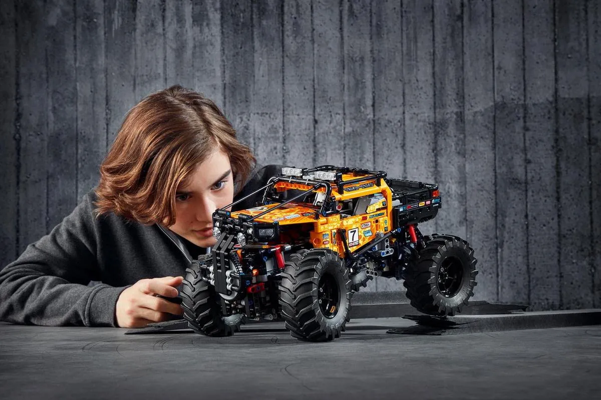 LEGO Technic RC X-treme Off-roader 42099 - afbeelding 2 van 6