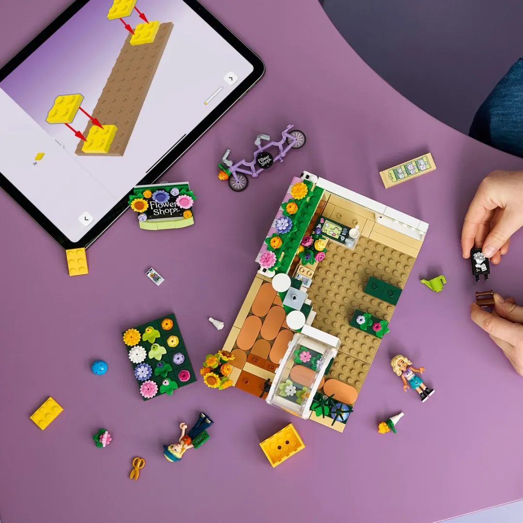 LEGO Friends Creatieve Bloemenwinkel 42693 - 377 Stukken