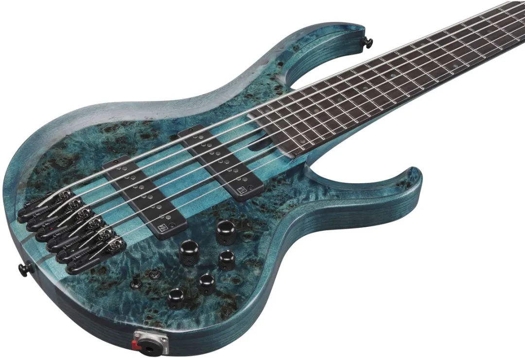 Ibanez BTB946-COL Cosmic Blue Low Gloss Elektrische Basgitaar