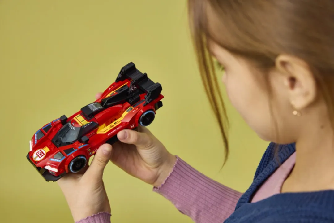 LEGO Speed Champions Ferrari 499P Bouwset 329 Stuks - Multicolor