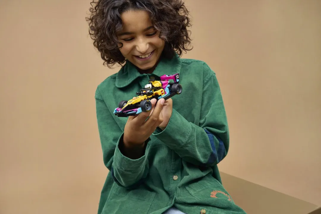 LEGO Speed Champions 77258 F1 Academy Racewagen Bouwpakket - 201 Stukken - Multicolor