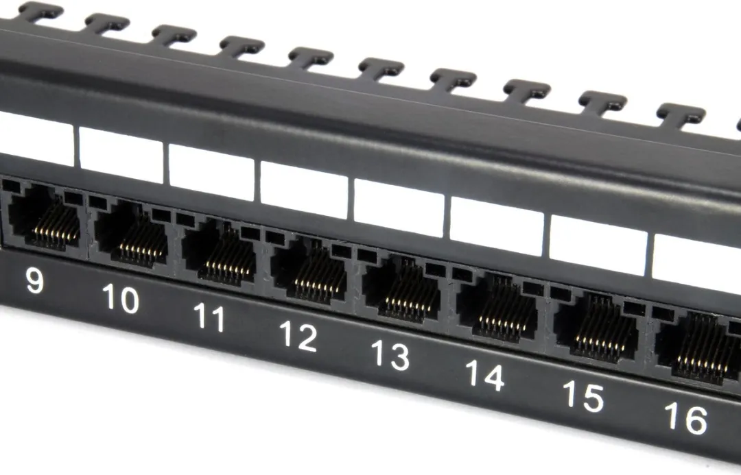 Equip Patchpanel 24x RJ45 Cat6 1HE - Zwart