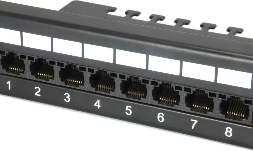 Equip Patchpanel 24x RJ45 Cat6 1HE - Zwart