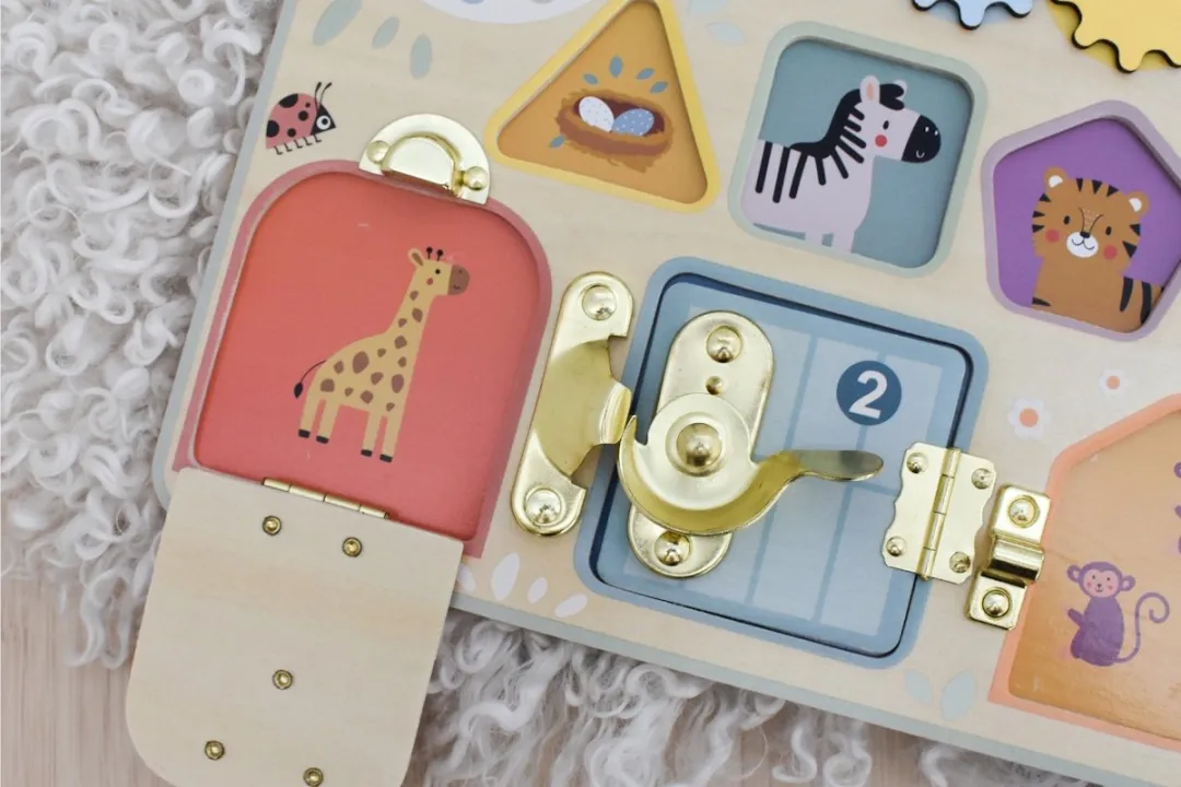 Tooky Toy Houten Busy Board Activiteitenspel 111420 - Multicolor