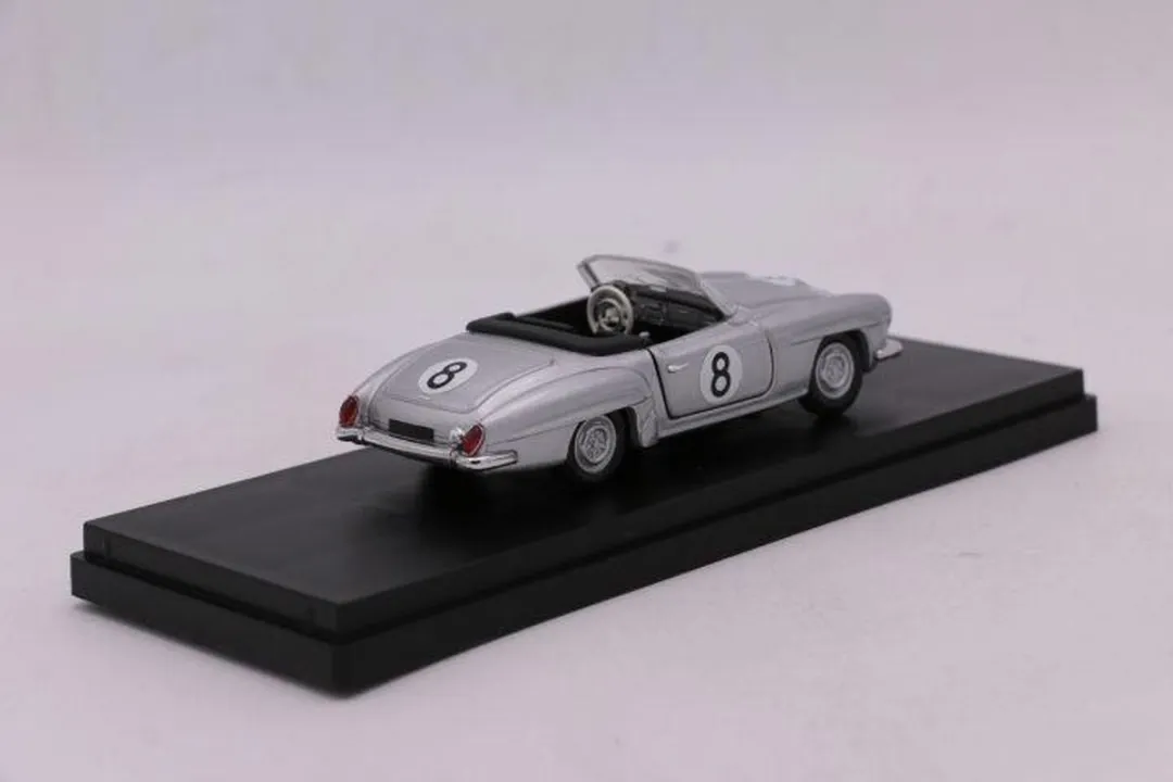 Mercedes-Benz 190 SL #8 Winner G.P. Macau 1956 1:43 - Rio - Multicolor