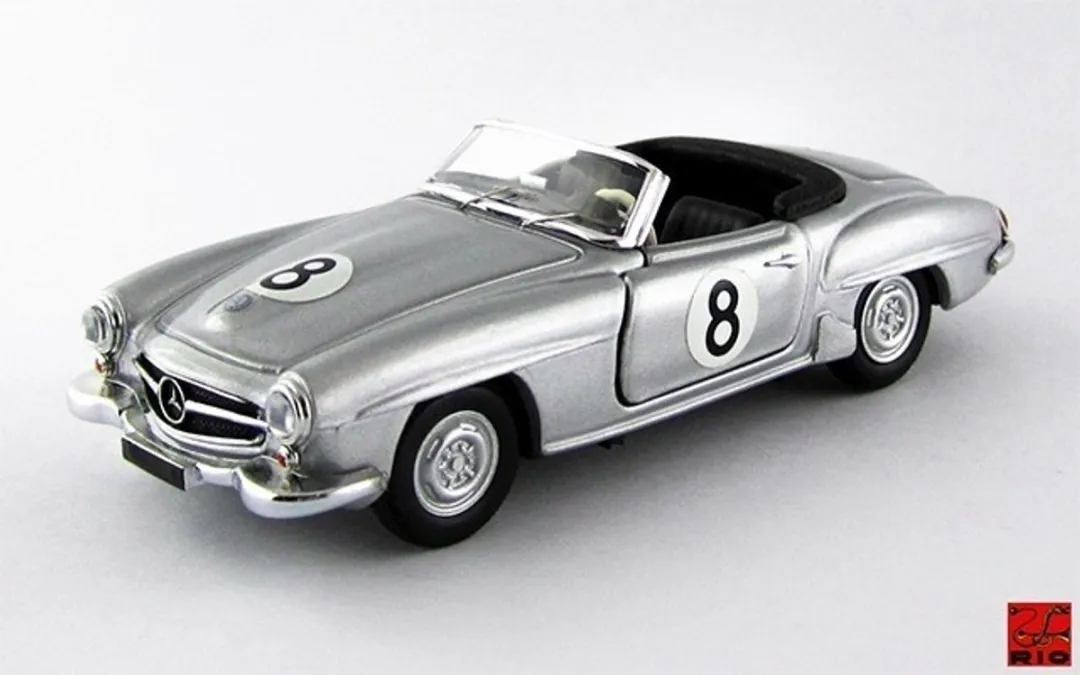 Mercedes-Benz 190 SL #8 Winner G.P. Macau 1956 1:43