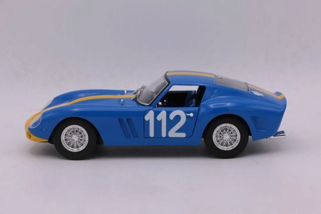 Ferrari 250 GTO Modelauto 1:24 - Multicolor