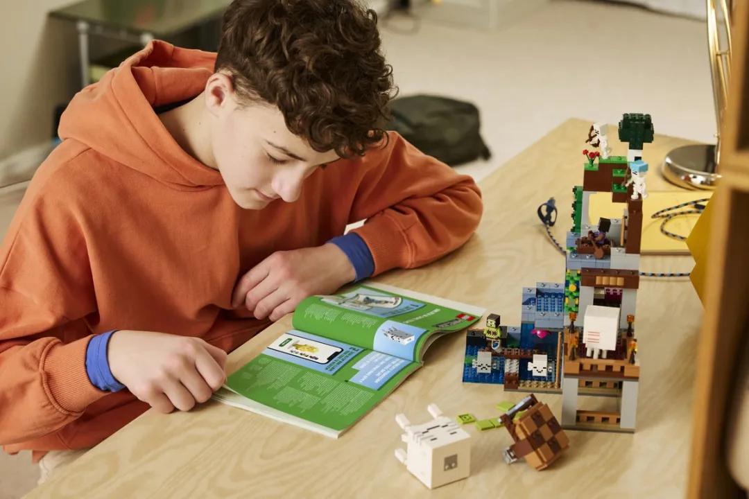 LEGO Minecraft Ghast-Huis 21597 - 754 Stukken - Meerkleurig