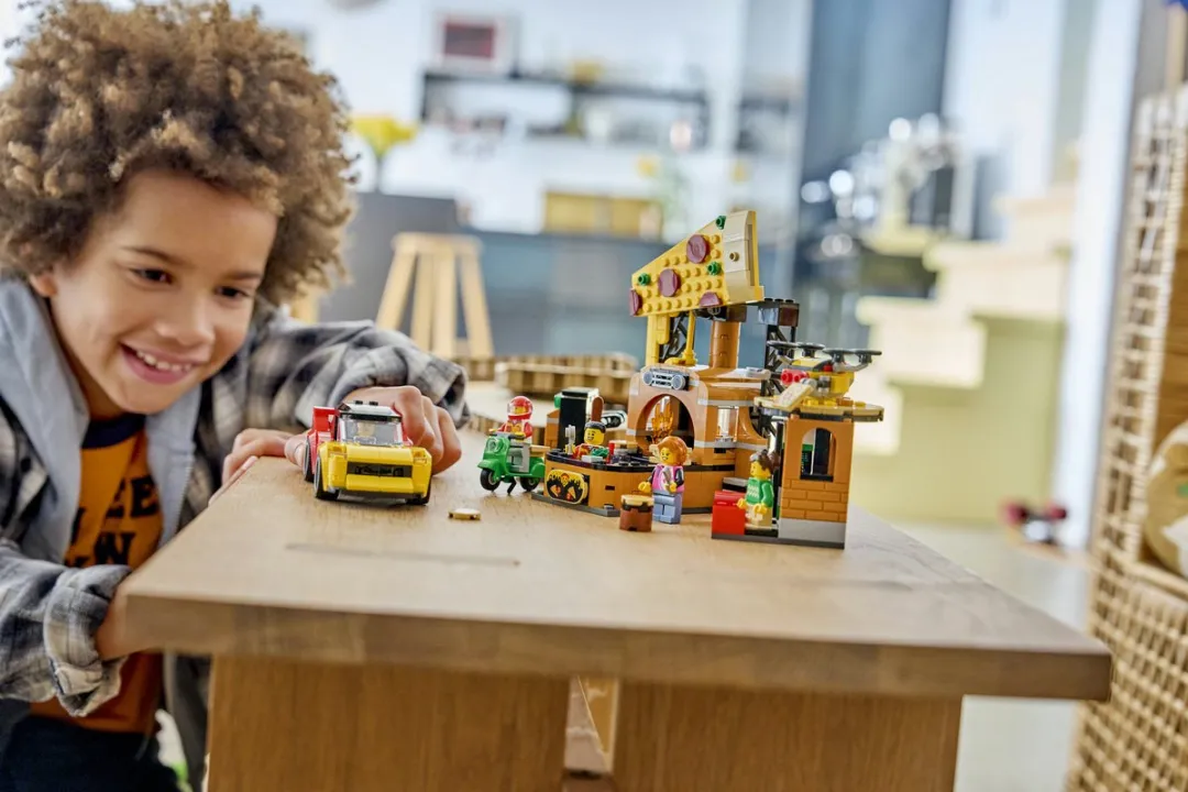LEGO City Pizzacentrale 60496 - Bouwspeelgoed - 494 Stukken - Meerkleurig