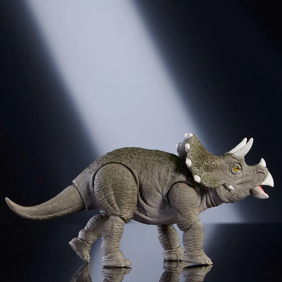 Mattel Jurassic World Hammond Triceratops - MATTJDJ07 - Multi