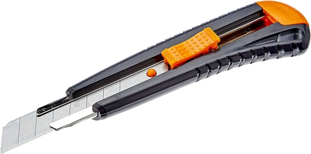 Fiskars Utility Knife 18mm - 1 Mes + 1 Reservemesje - Papier