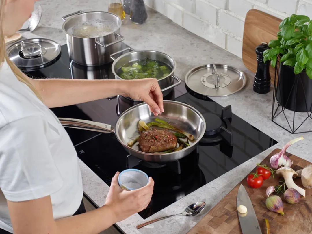 Fissler Pure Collection Braadpan 24cm - Zilver - afbeelding 6 van 6
