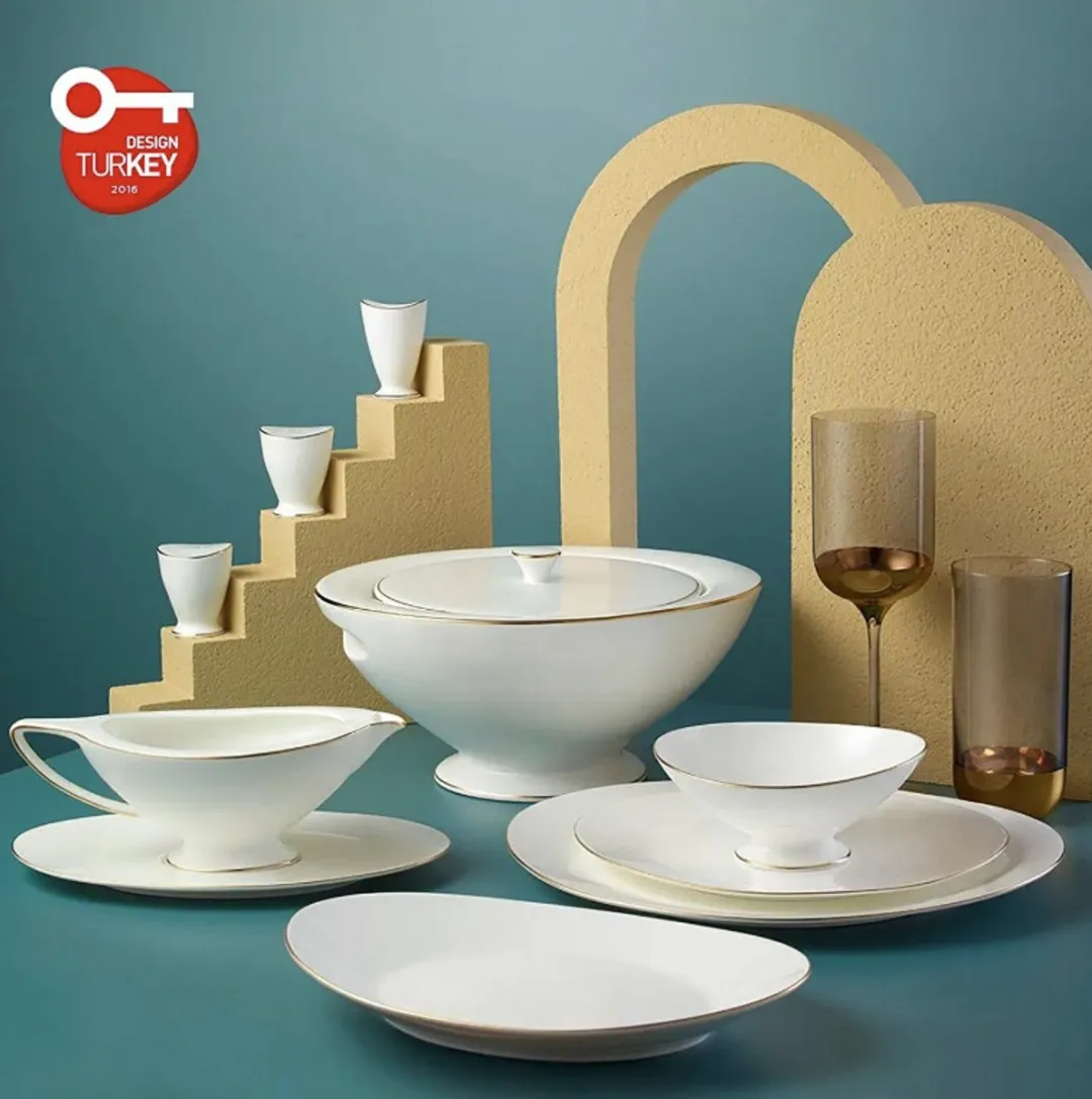 Jumbo Bone China Moon Gold Serviesset 64-delig