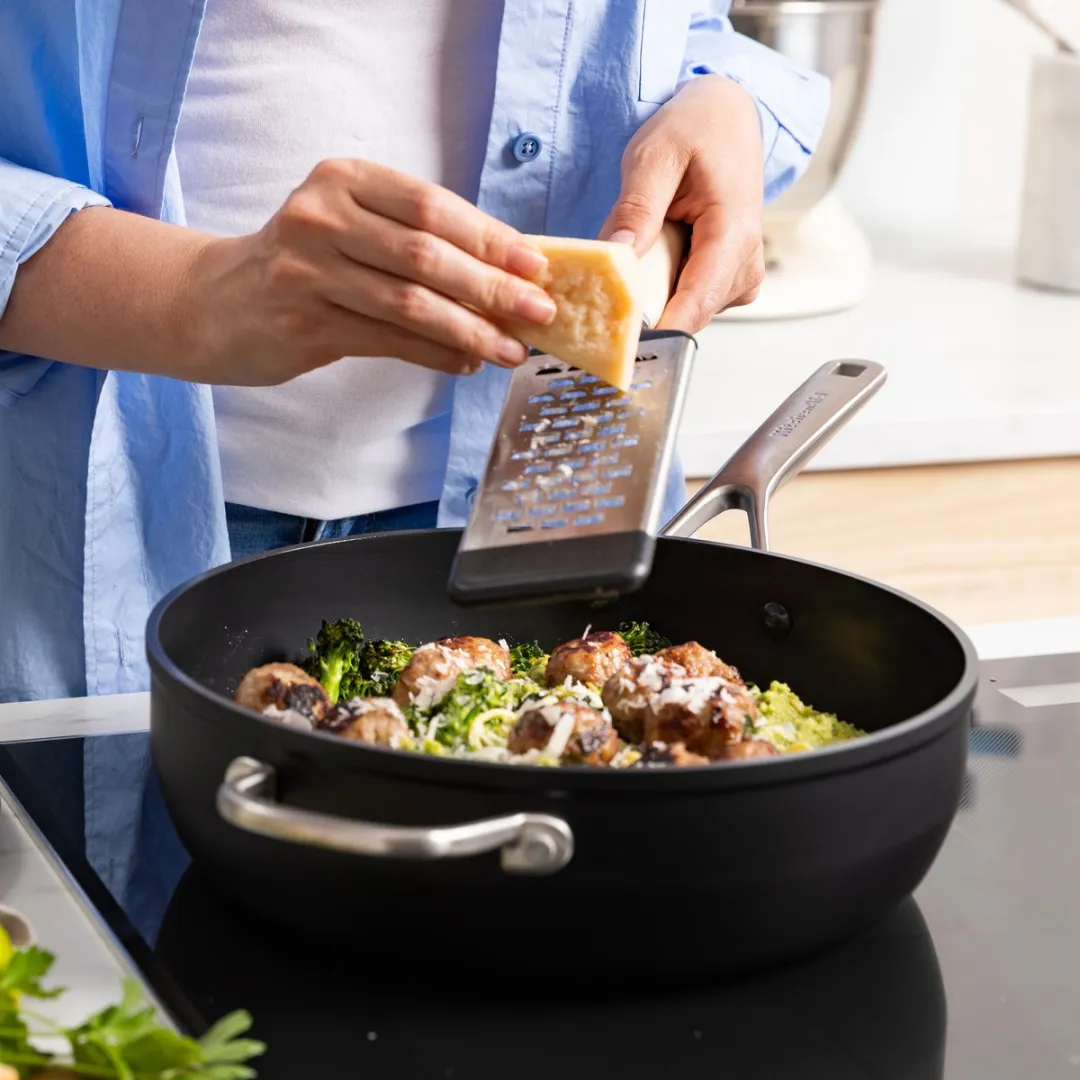 KitchenAid Hapjespan 28cm - Inductie - Keramische antikleeflaag - Zwart