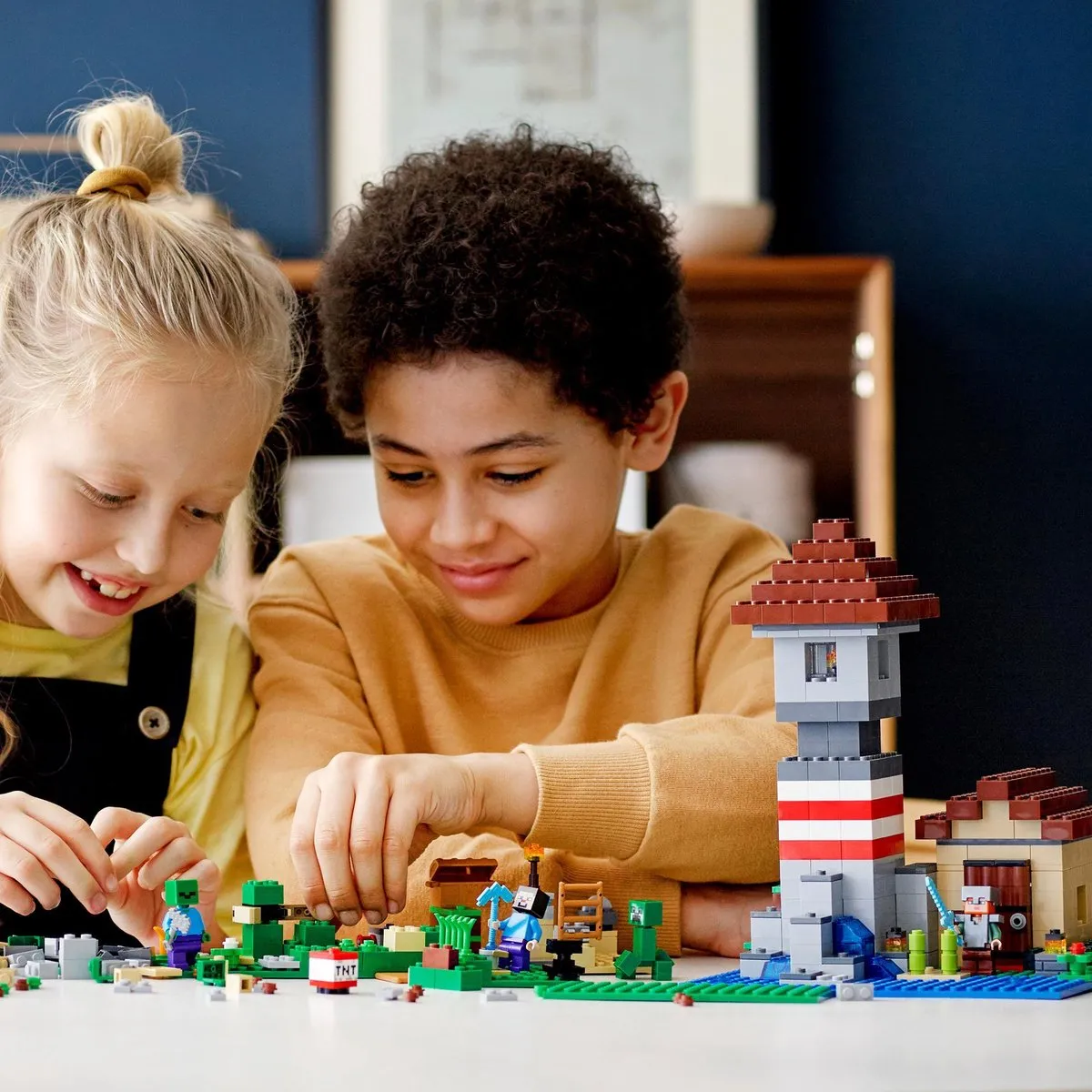 LEGO Minecraft The Crafting Box 3.0 21161 - 564 Stukken - afbeelding 2 van 6