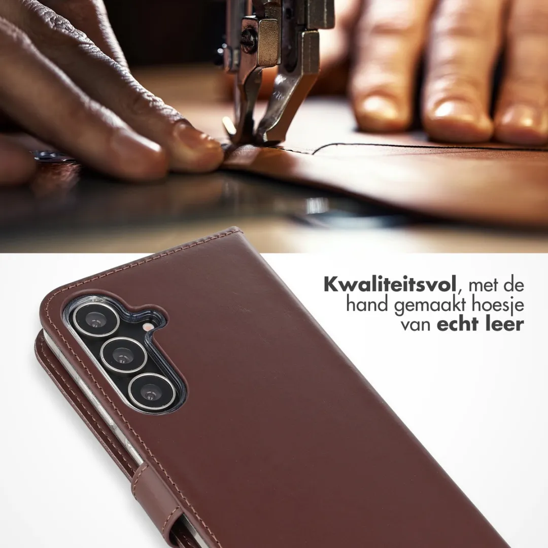 Selencia Hoesje Samsung Galaxy S25 FE Donkerbruin - Lederen Bookcase - 3 Pasjes
