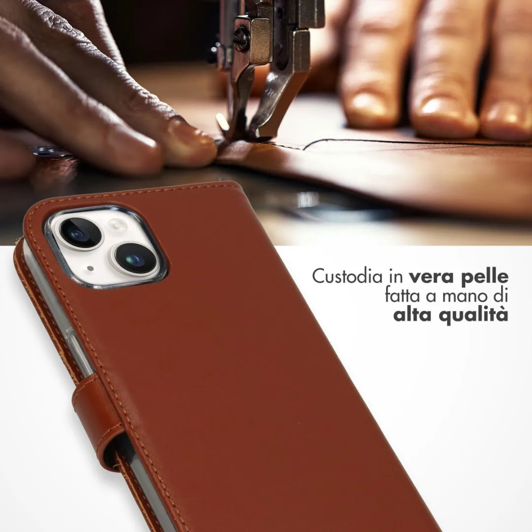 Selencia Hoesje iPhone 15 Plus - Echt Leder Bookcase Lichtbruin