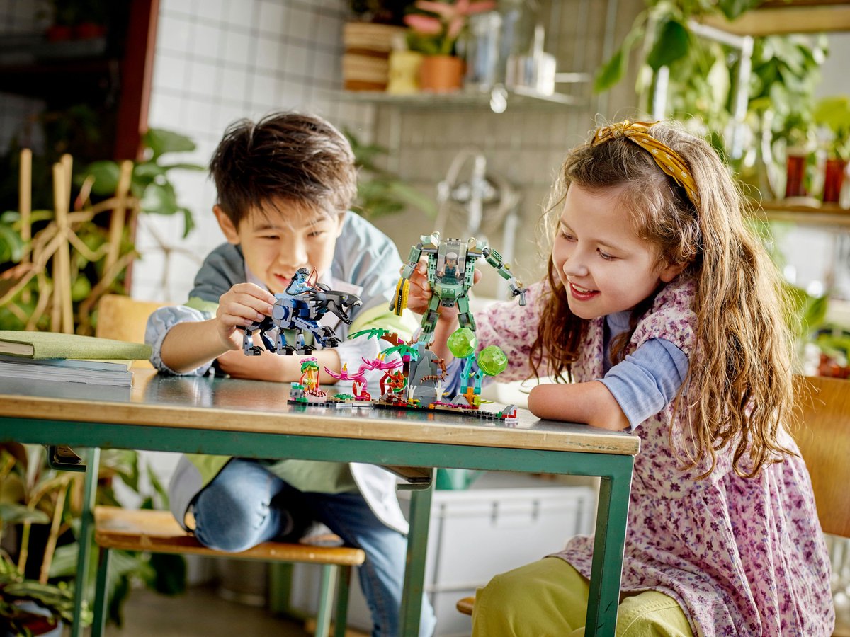 LEGO Avatar Neytiri & Thanator vs. AMP Suit Quaritch - 75571