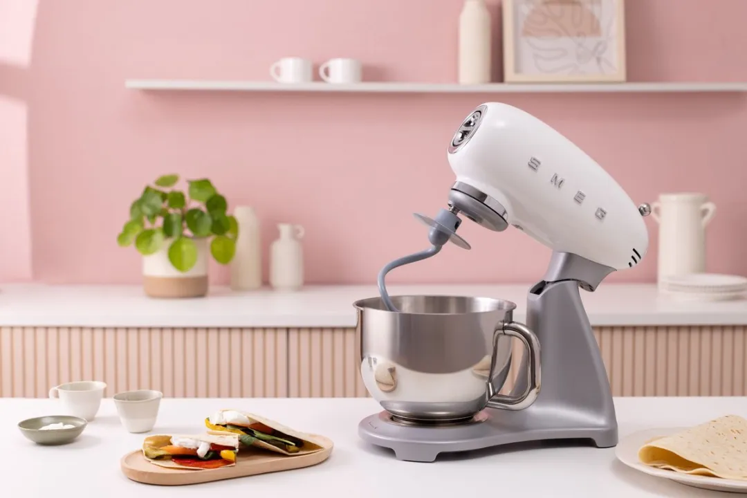 Smeg SMF04WHEU Keukenmachine 800W - Wit