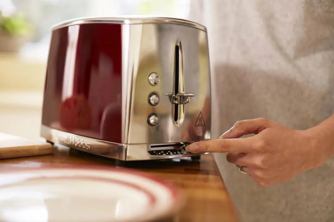 Russell Hobbs Luna 23220-56 Broodrooster 1550W - Rood