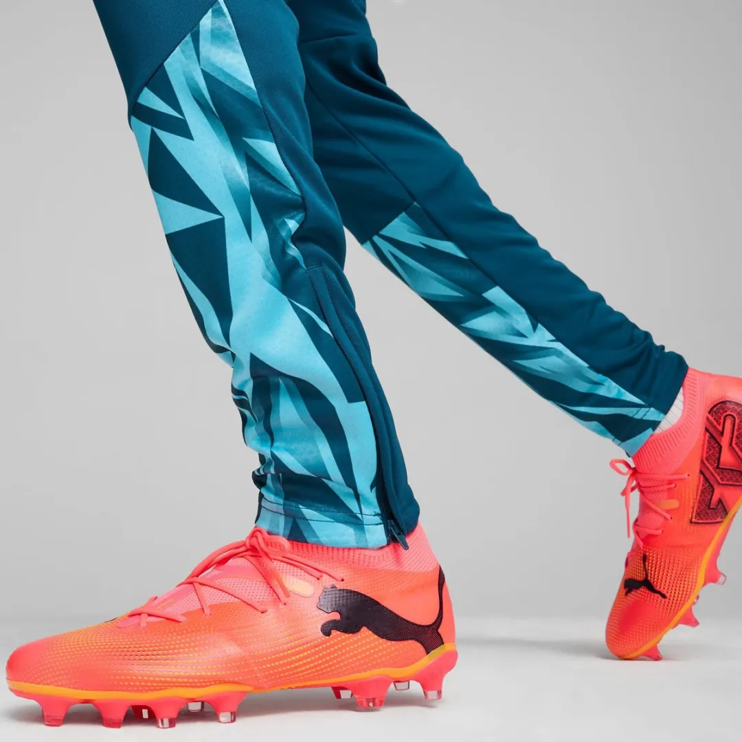 PUMA Future 7 Match Voetbalschoenen 42.5 - FG/AG - Oranje Roze