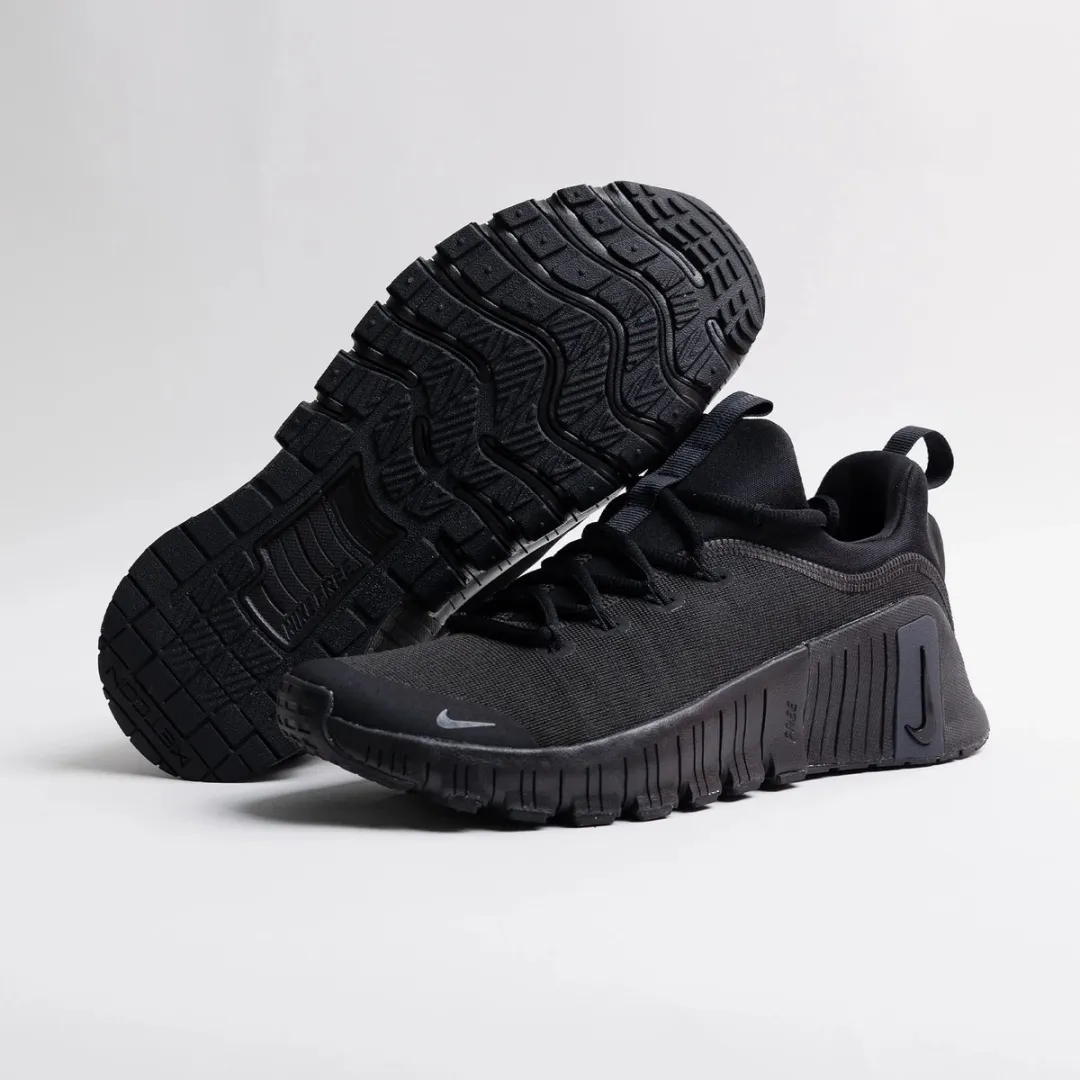 Nike Free Metcon 6 FJ7126-003 - Dames Sportschoenen 42 - Zwart