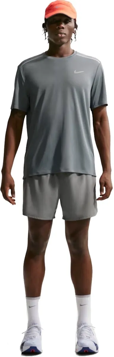 Nike Miler Dri-FIT Heren Training T-shirt IF2082-084 - Grijs