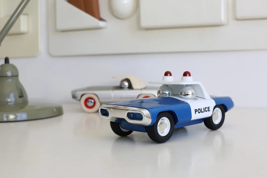 Playforever Maverick Heat Politiewagen Blauw/Wit