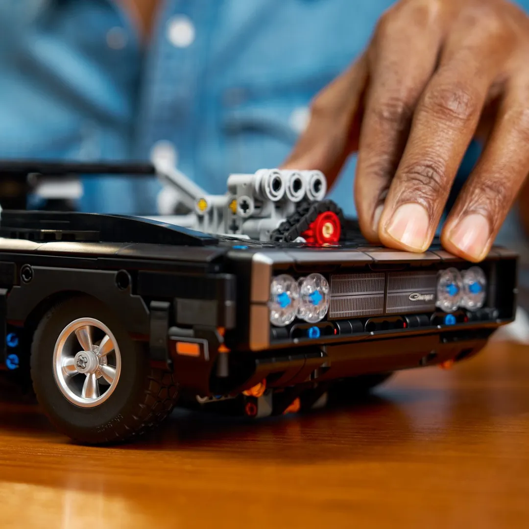 LEGO Technic Dodge Charger R/T 42231 Bouwpakket - 1516 Stukken - Multicolor - afbeelding 6 van 6