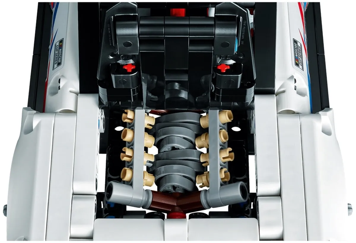 LEGO Technic NASCAR Next Gen Chevrolet Camaro ZL1 42153 - 672 Stukken