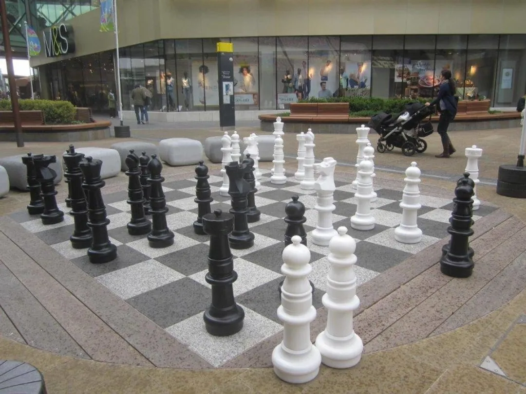 Ubergames Giga Schaakset XXL