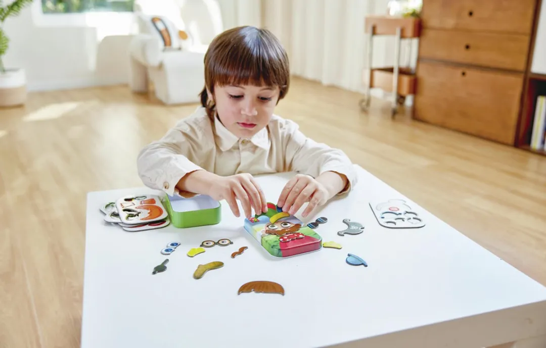 Hape Magnetisch Grappig Gezicht E0476 - 2-6 Spelers