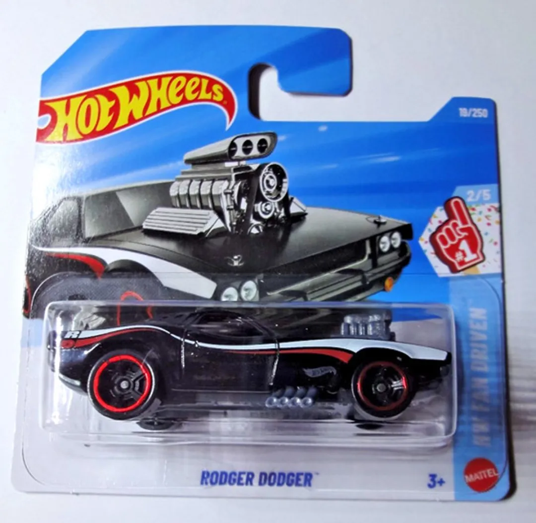 Hot Wheels Rodger Dodger Black Glim 1:64