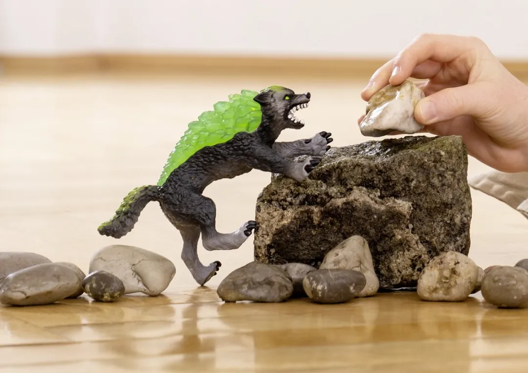 Schleich Eldrador Creatures Granite Wolf 70153