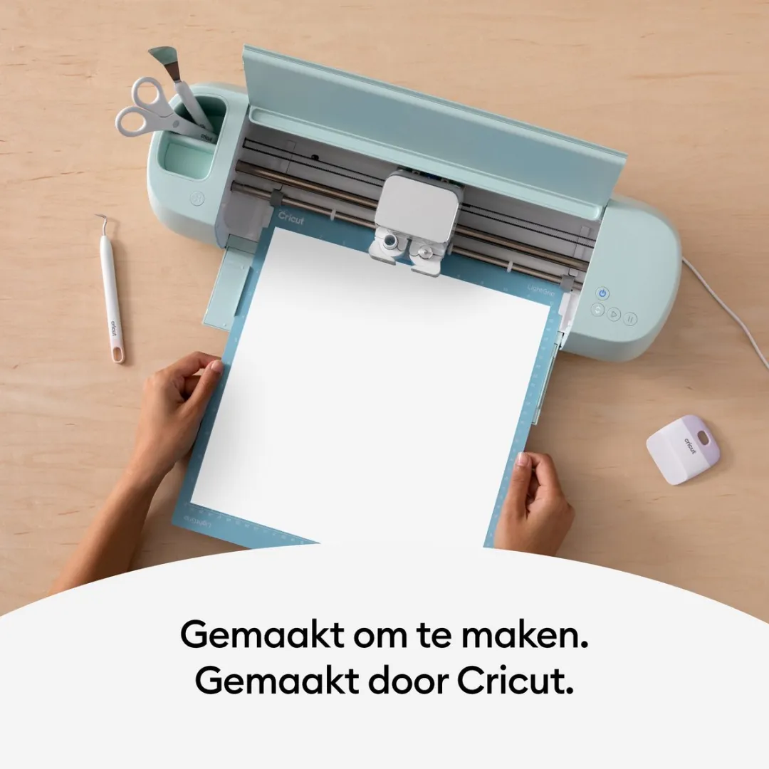 Cricut Iron-On UV Color Change Folie Pastelblauw - afbeelding 4 van 6