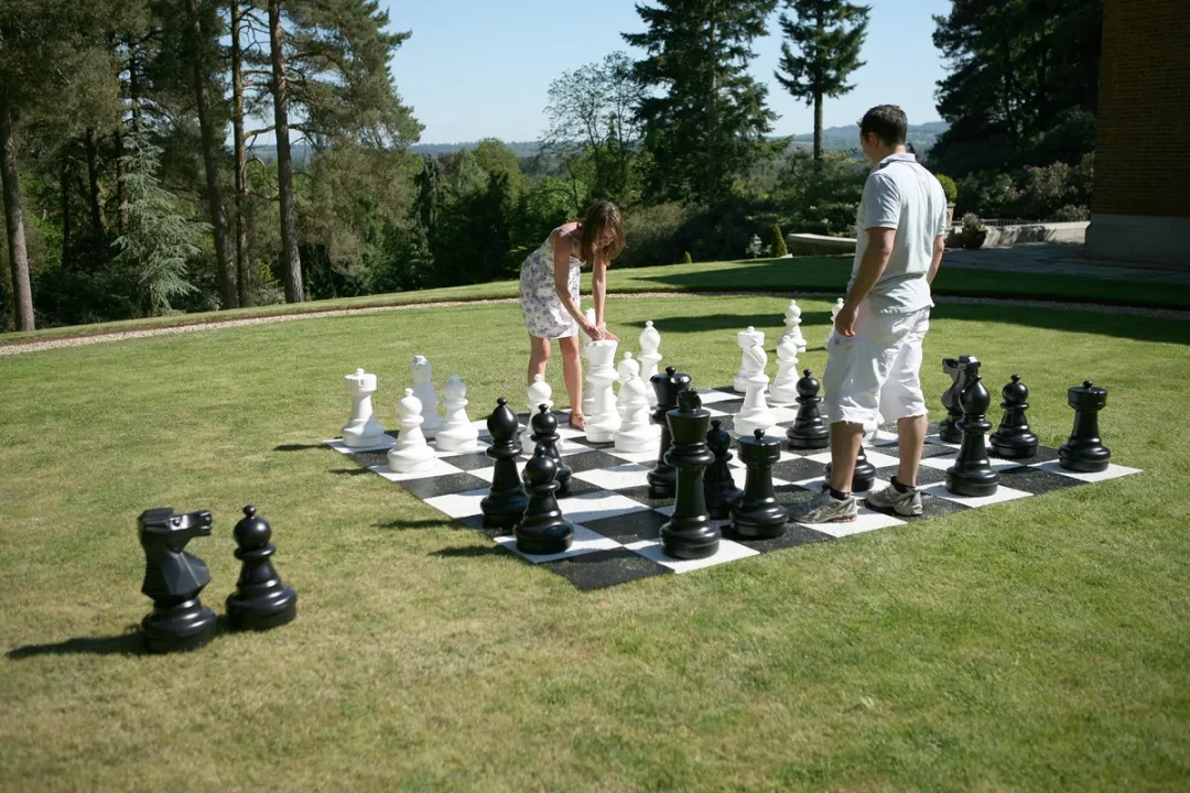 Ubergames Giga Schaakset XXXL - 262x262cm - UV-beschermd