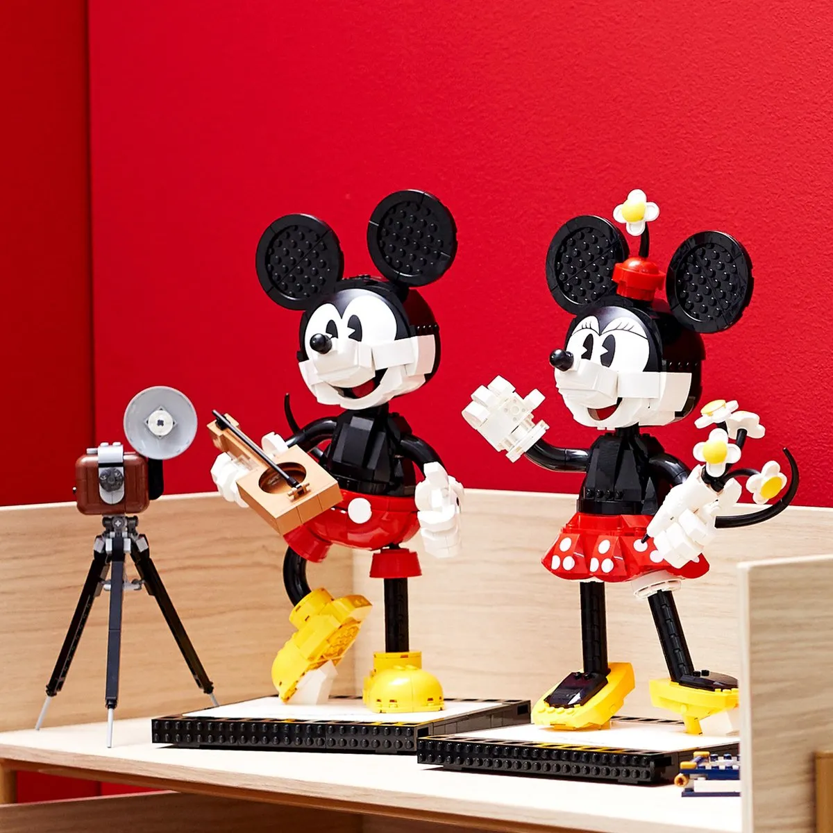 LEGO Disney Mickey Mouse & Minnie Mouse 43179 - 1739 Stukken - Meerkleurig - afbeelding 6 van 6