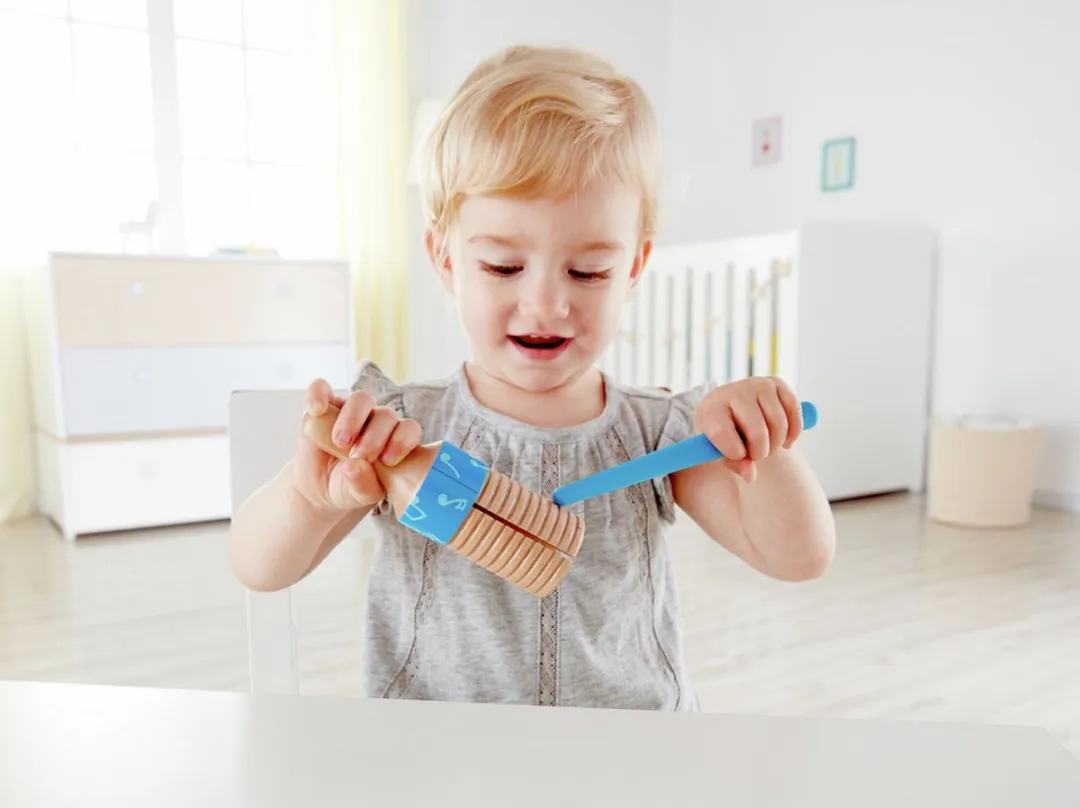 Hape Rhythmus-Set - Klepper Ratels Stokje - Veelkleurig - afbeelding 4 van 6