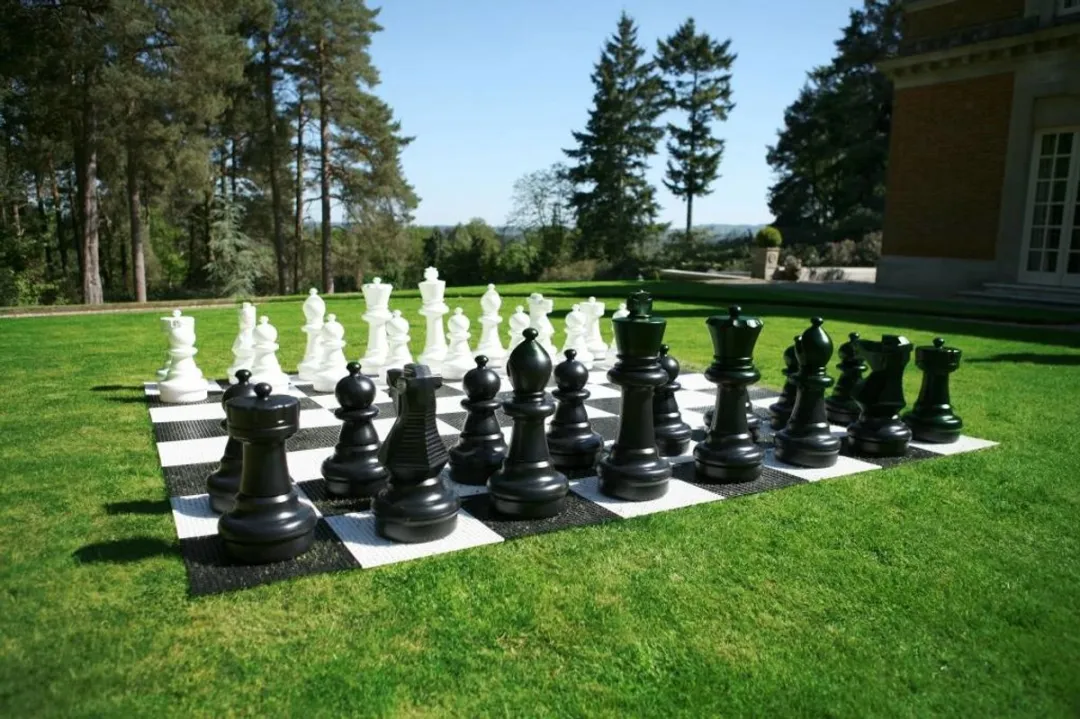 Ubergames Giga Schaakset 64cm UV-beschermd