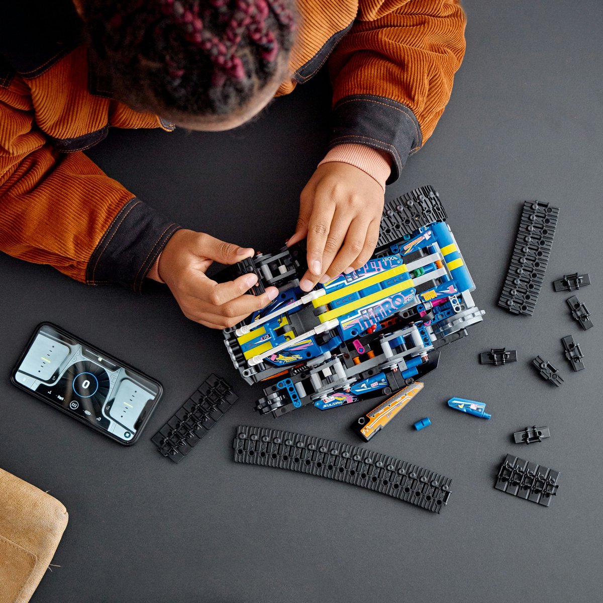 LEGO Technic Transformatievoertuig met App-Besturing
- 42140
