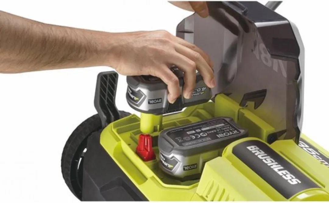 Ryobi One+ RY18SFX35A-240 Verticuteerder 35cm - 2x 4.0Ah
