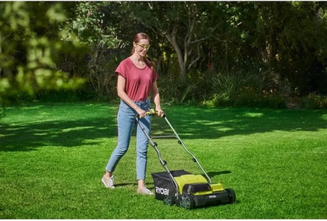 Ryobi One+ RY18SFX35A-240 Verticuteerder 35cm - 2x 4.0Ah